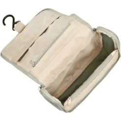 BEABA ® Hangende Toilettas Met 9 Accessoires - Saliegroen 8 BEABA ® Hangende Toilettas Met 9 Accessoires - Saliegroen -MiniMoois beaba hangende toilettas met 9 accessoires saliegroen a364253 1