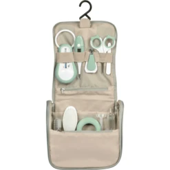 BEABA ® Hangende Toilettas Met 9 Accessoires - Saliegroen 10 BEABA ® Hangende Toilettas Met 9 Accessoires - Saliegroen -MiniMoois beaba hangende toilettas met 9 accessoires saliegroen a364253 3