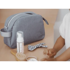 BEABA ® Toilettas Grijsachtig 8 BEABA ® Toilettas Grijsachtig -MiniMoois beaba toilettas grijsachtig a392978 1