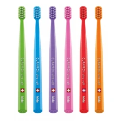 CURAPROX Kindertandenborstel CS Kids In Blauw, 4-12 Jaar -MiniMoois curaprox kindertandenborstel cs kids in blauw 4 12 jaar a317535 4