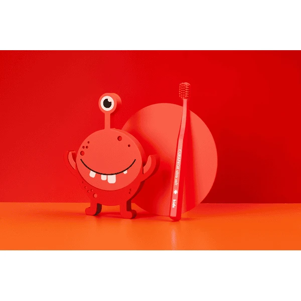 CURAPROX Kindertandenborstel CS Kids In Rood, 4-12 Jaar 4 CURAPROX Kindertandenborstel CS Kids In Rood, 4-12 Jaar - Afbeelding 2