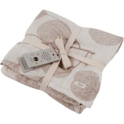 Lullaby Planet Mousseline Zwaddle 120x120xcm - Hazelnoot 8 Lullaby Planet Mousseline Zwaddle 120x120xcm - Hazelnoot -MiniMoois lullaby planet mousseline zwaddle 120x120xcm hazelnoot a354779 1