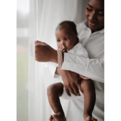 Mushie Bijtring Bloem Armband, Gedroogde Tijm/Kers/ Natural , 3 Stuks -MiniMoois mushie bijtring bloem armband gedroogde tijm kers natural 3 stuks a399254 3