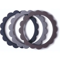 Mushie Bijtring Bloem Armband, Steel /Dove Gray/ Stone , 3 Stuks 11 Mushie Bijtring Bloem Armband, Steel /Dove Gray/ Stone , 3 Stuks -MiniMoois mushie bijtring bloem armband steel dove gray stone 3 stuks a399251 4