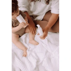 Naif Babyolie 100ml -MiniMoois naif babyolie 100ml a300966 4