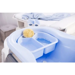 Rotho Babydesign Bad En Badstandaard TOP Sky Blue 4-delig -MiniMoois rotho babydesign bad en badstandaard top sky blue 4 delig a263847 4